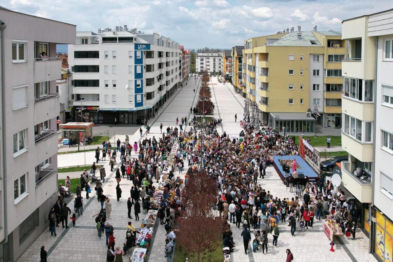 Stan Na Dan Viktor-Lukavica Apartment Sarajevo Exterior photo